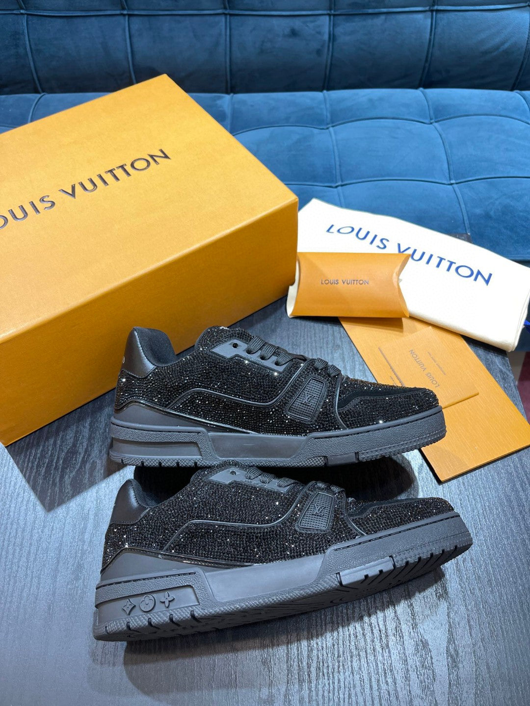 LV Trainer Black Crystals