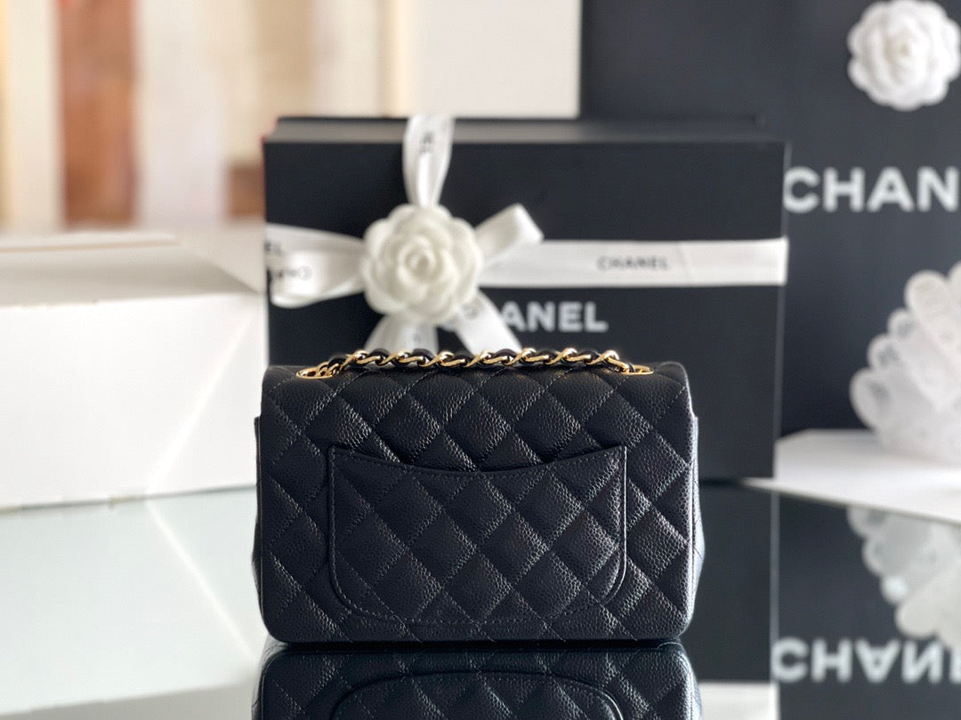 CHANEL CLASSIC