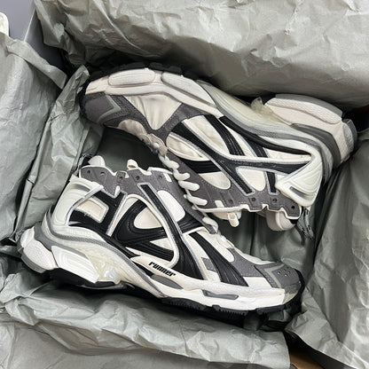 BALENCIAGA RUNNER Grey White Black