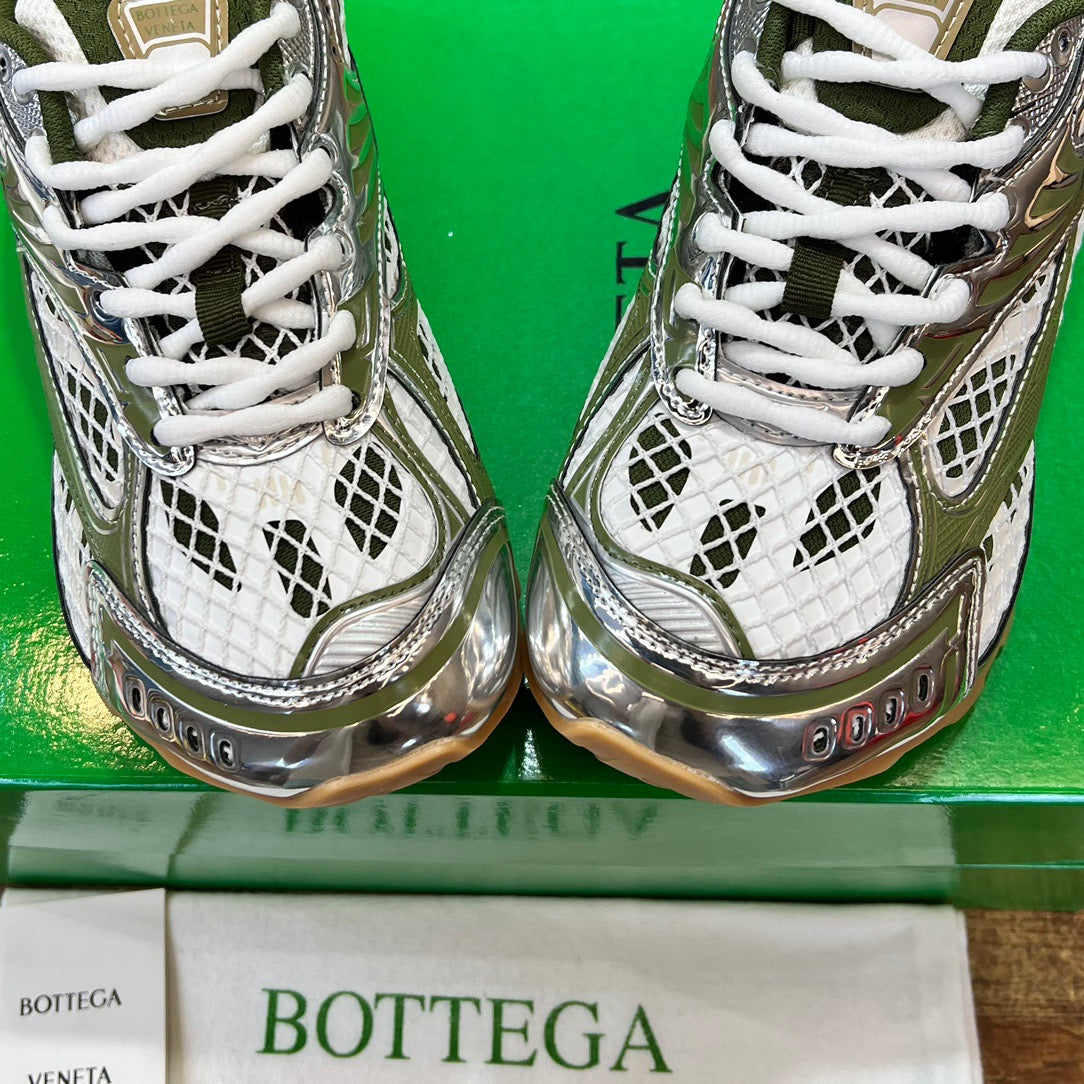 Bottega Veneta Orbit Sneaker / Mud White