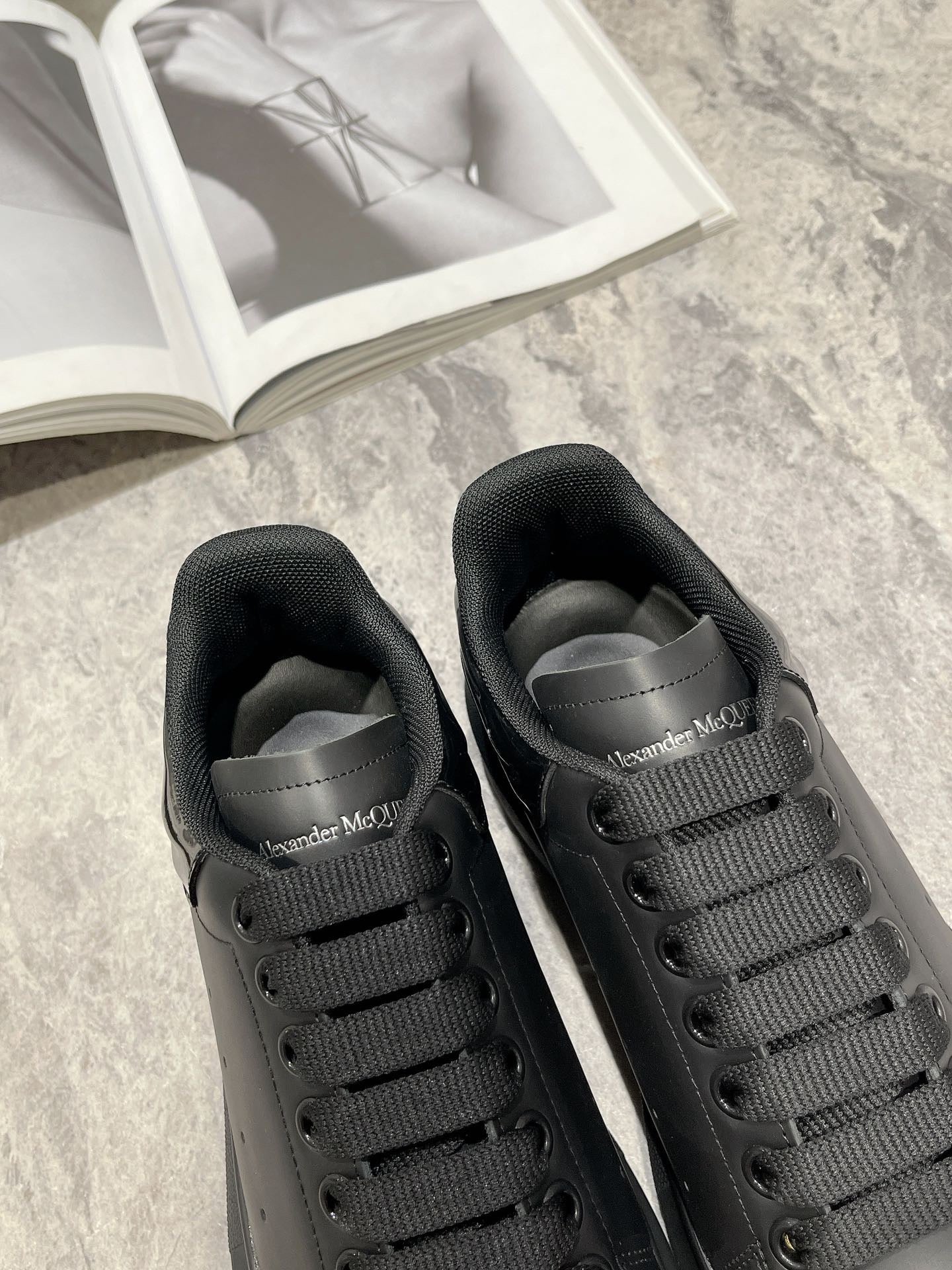 Alexander McQueen Oversized Sneakers Larry