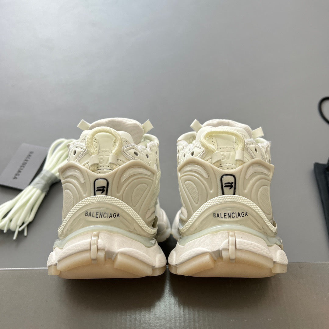 BALENCIAGA RUNNER White Beige