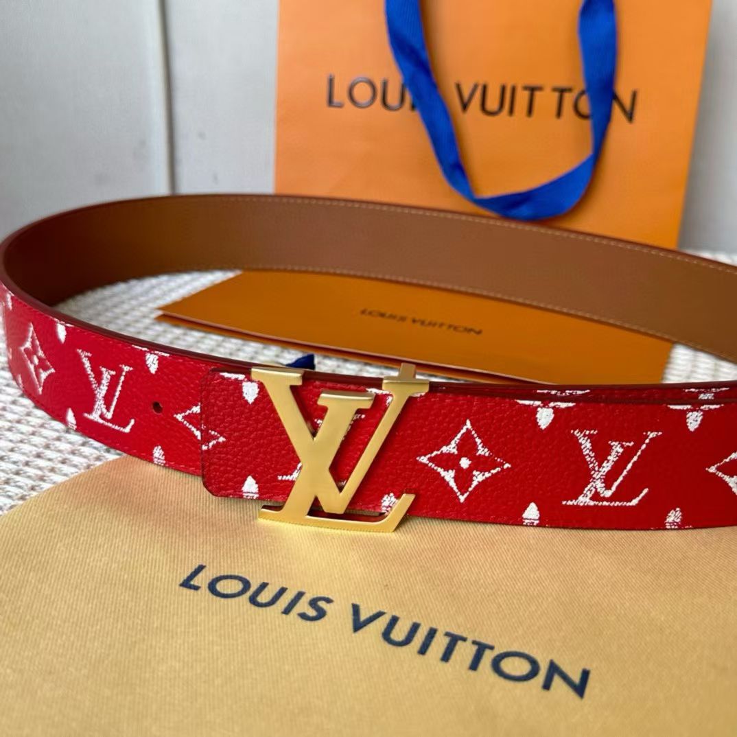 LV BELT Cinturón reversible initiales de 4 cm