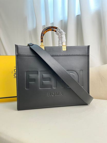 FENDI Sunshine midium tote bag black