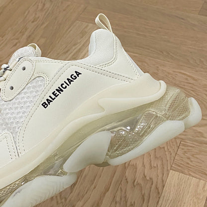 Balenciaga TRIPLE S CLEAR SOLE SNEAKER IN WHITE