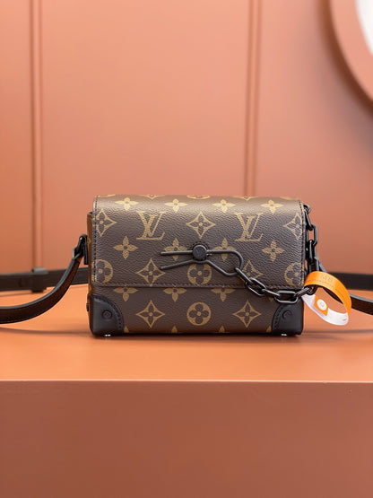 LV M83613 Steamer Wearable Wallet