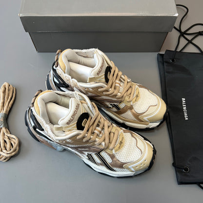 BALENCIAGA RUNNER Egg Beige