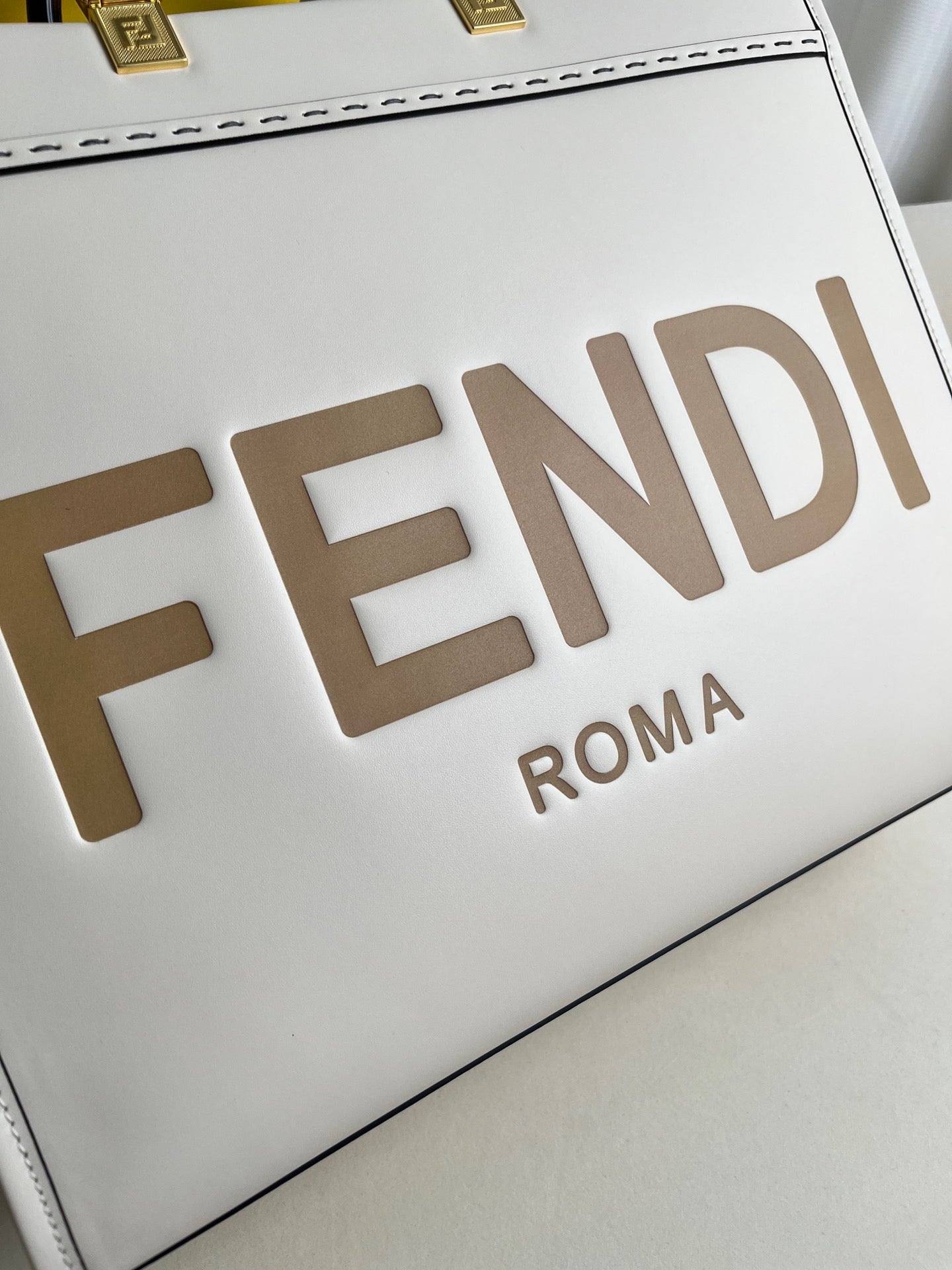 FENDI Sunshine midium tote bag White