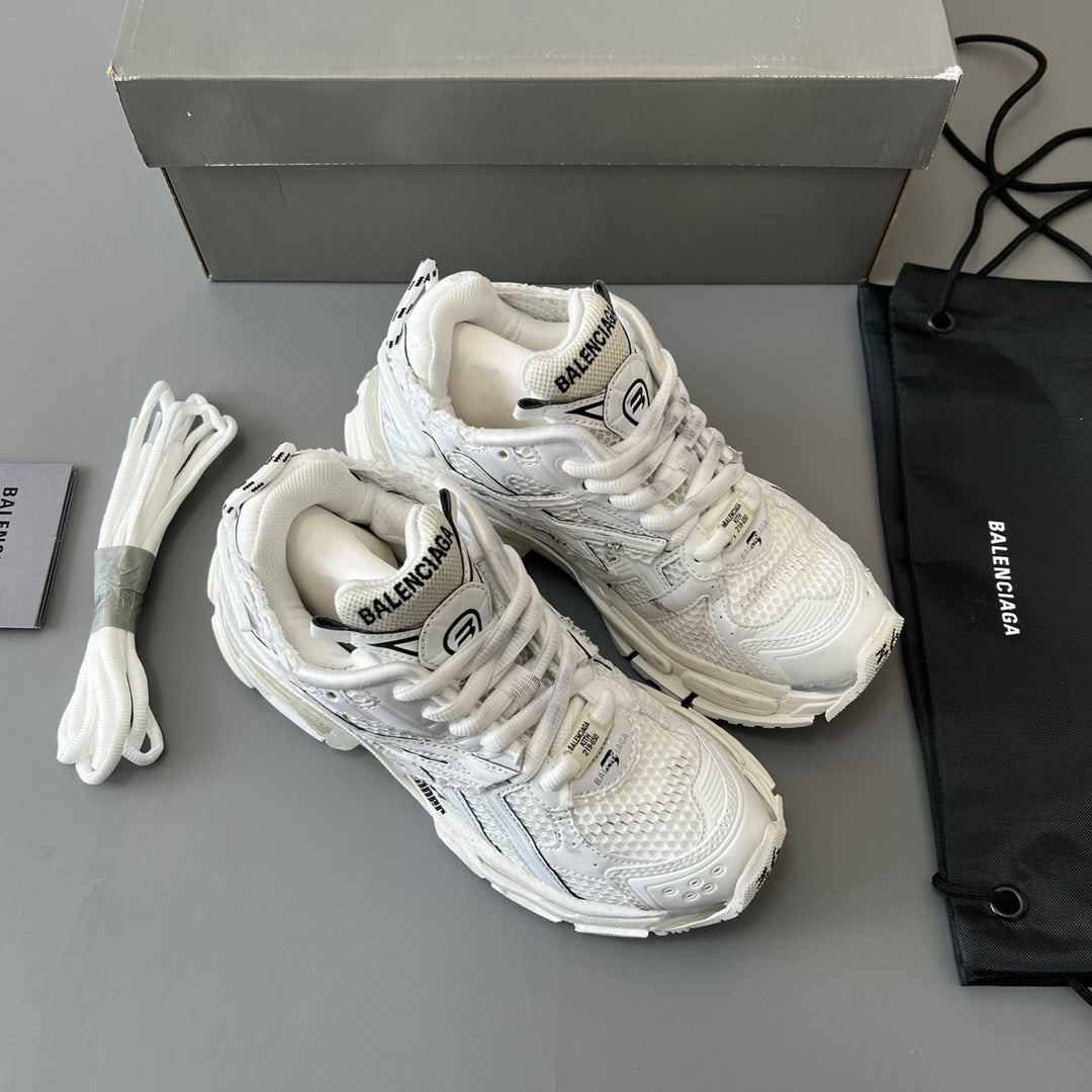 BALENCIAGA RUNNER White Beige 2