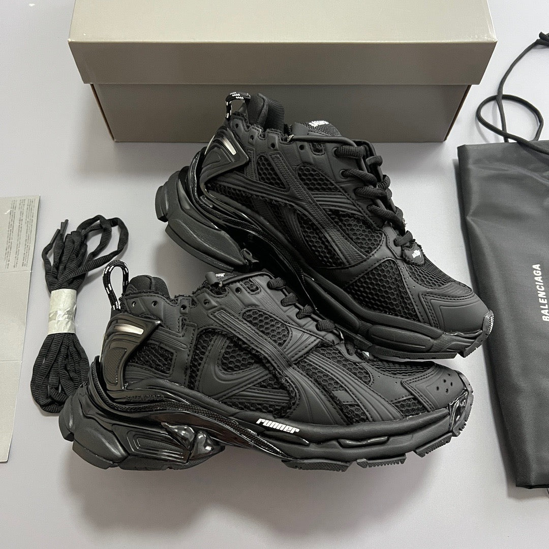 BALENCIAGA RUNNER Black Mate