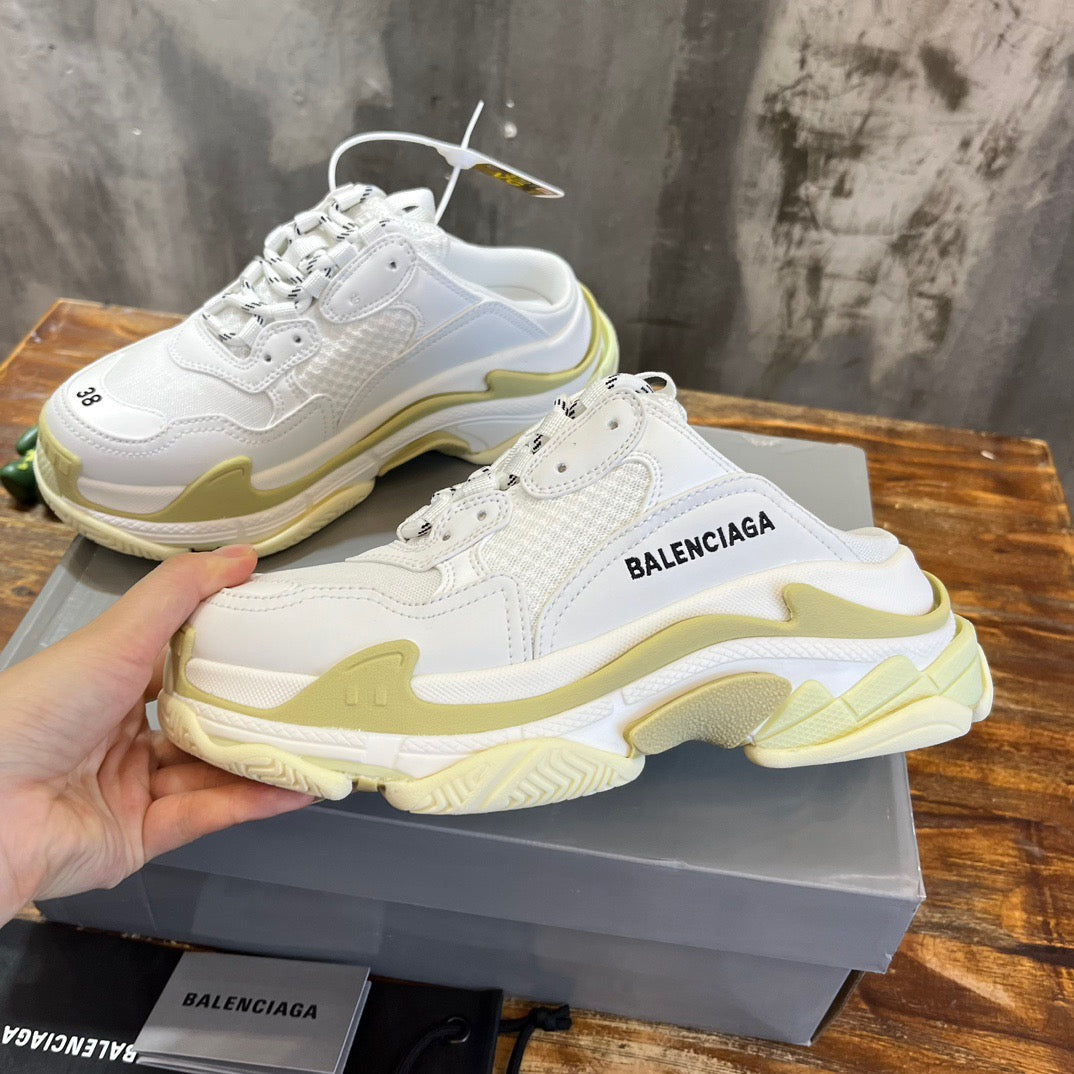 Balenciaga TRIPLE S MULE IN WHITE