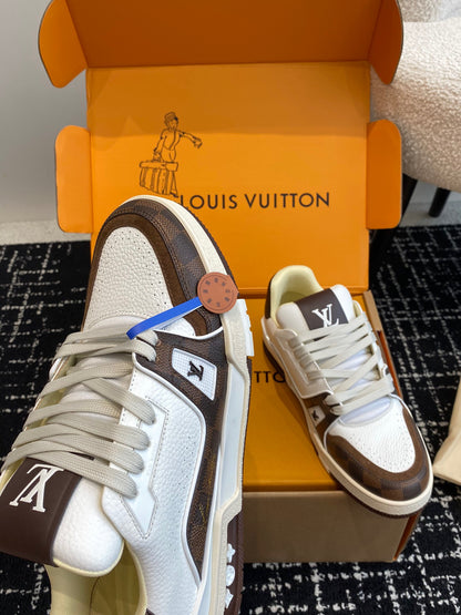 LV Trainer Sneaker Blanco Gamusa Marron