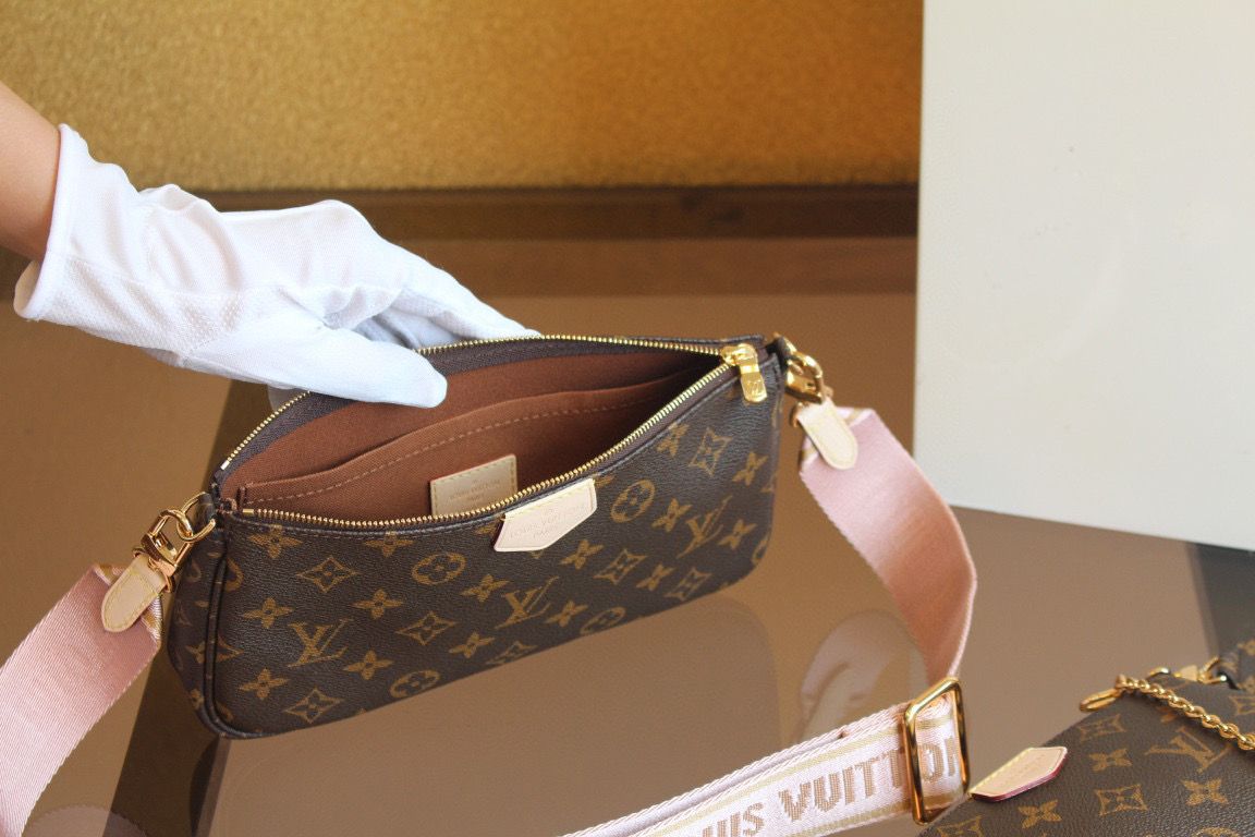 LV Multi Pochette M44840