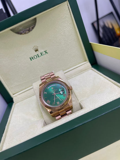 Rolex Day-Date 40
Everose Gold Olive Green 'Anniversary' Dial Ref: 228235