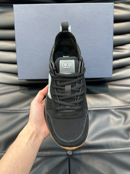 DIOR B25 RUNNER SNEAKER