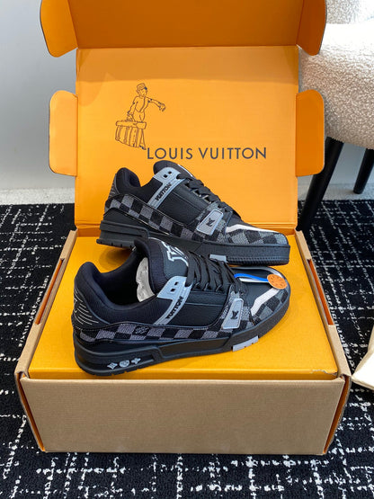 LV Trainer Sneaker 1ACWD6