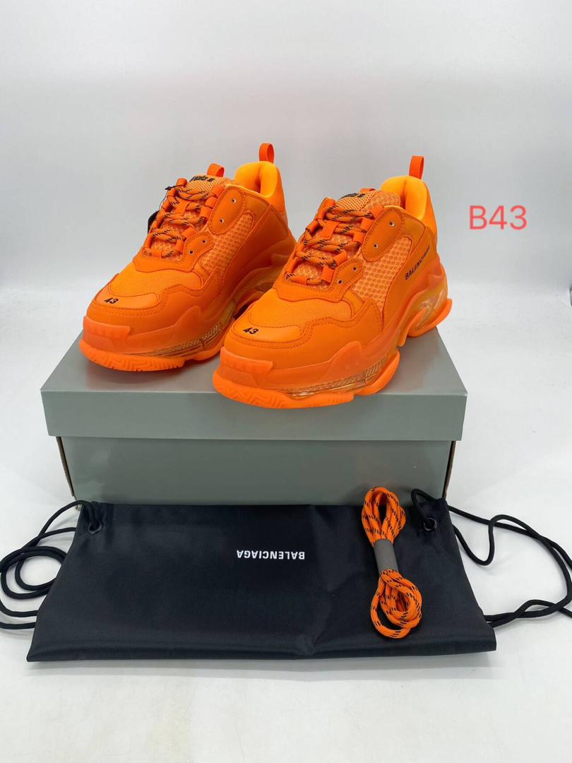 Balenciaga Triple S Clear Sole Orange