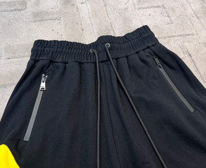 FENDI PANTALON CORTO NEGRO