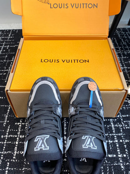 LV Trainer Sneaker 1ACWD6