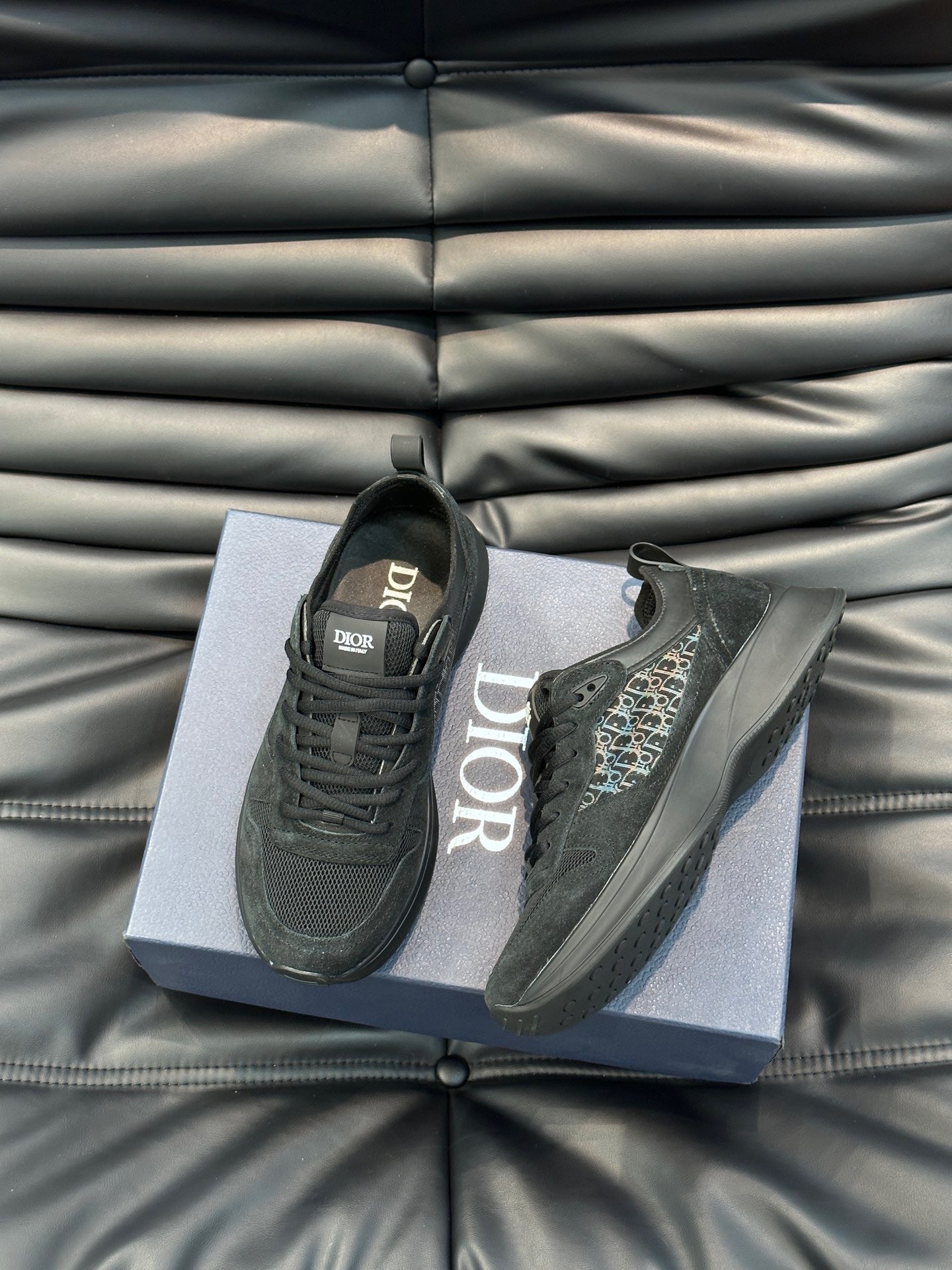 DIOR B25 RUNNER SNEAKER