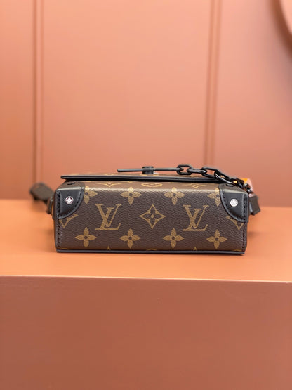 LV M83613 Steamer Wearable Wallet