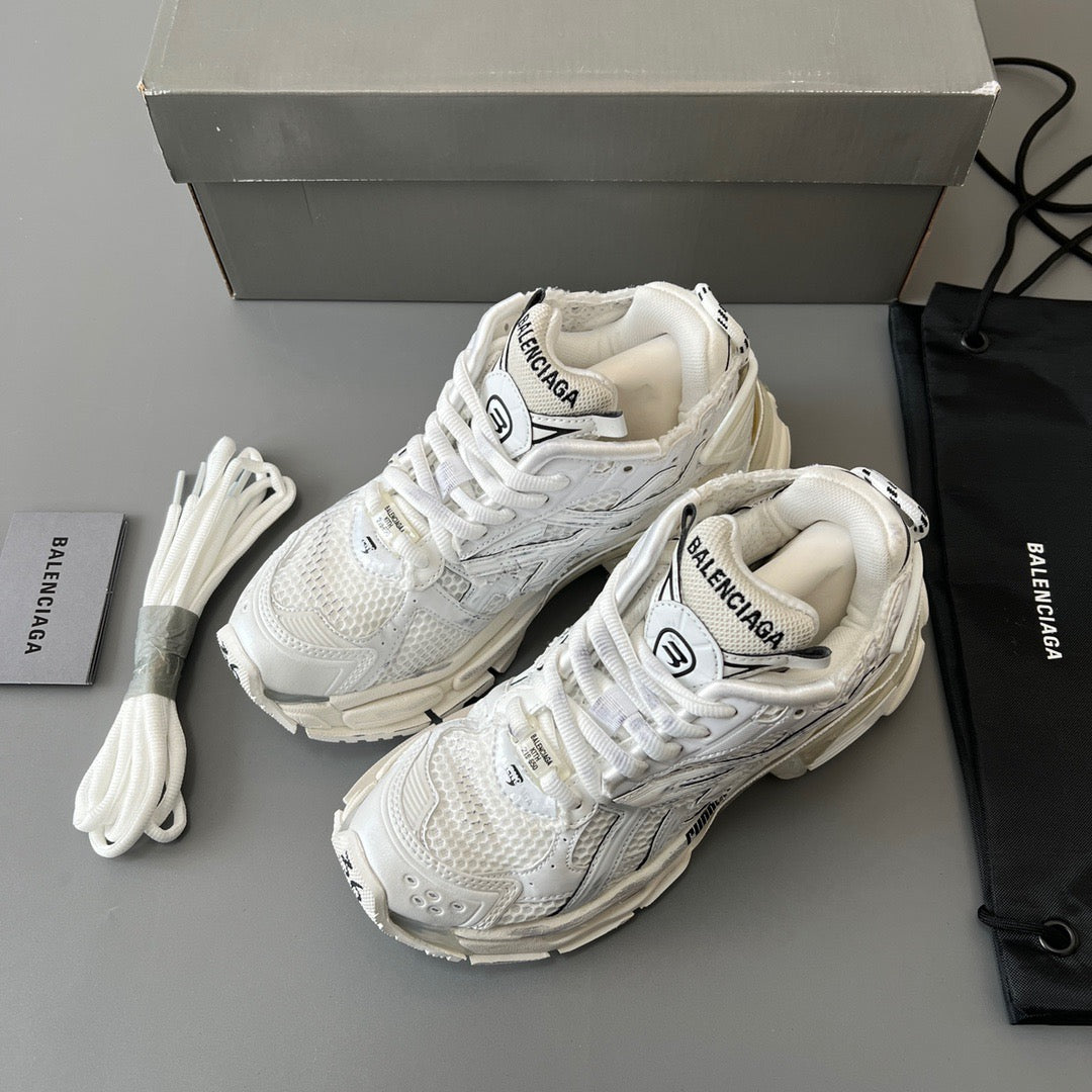 BALENCIAGA RUNNER White Beige 2