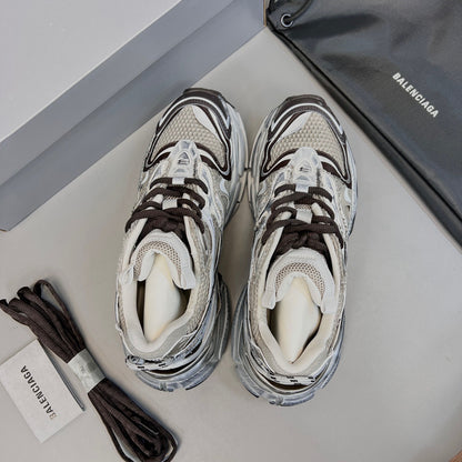 BALENCIAGA RUNNER In Beige