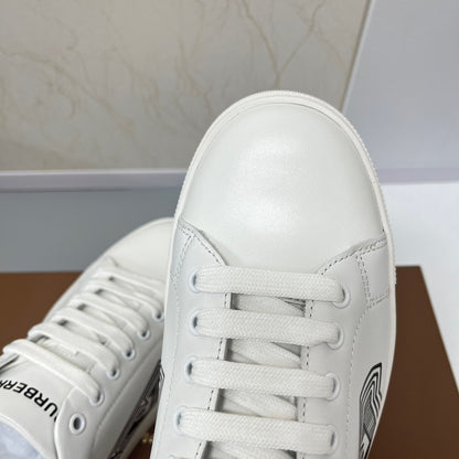 Burberry Sneakers Check