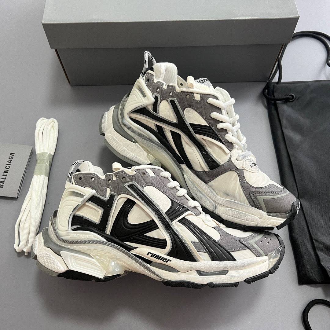 BALENCIAGA RUNNER Grey White Black