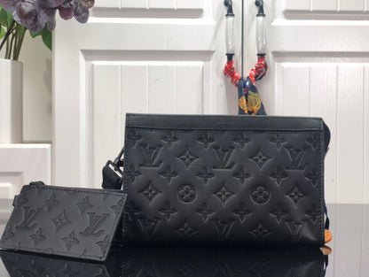 LV Gaston Wearable Wallet M81115