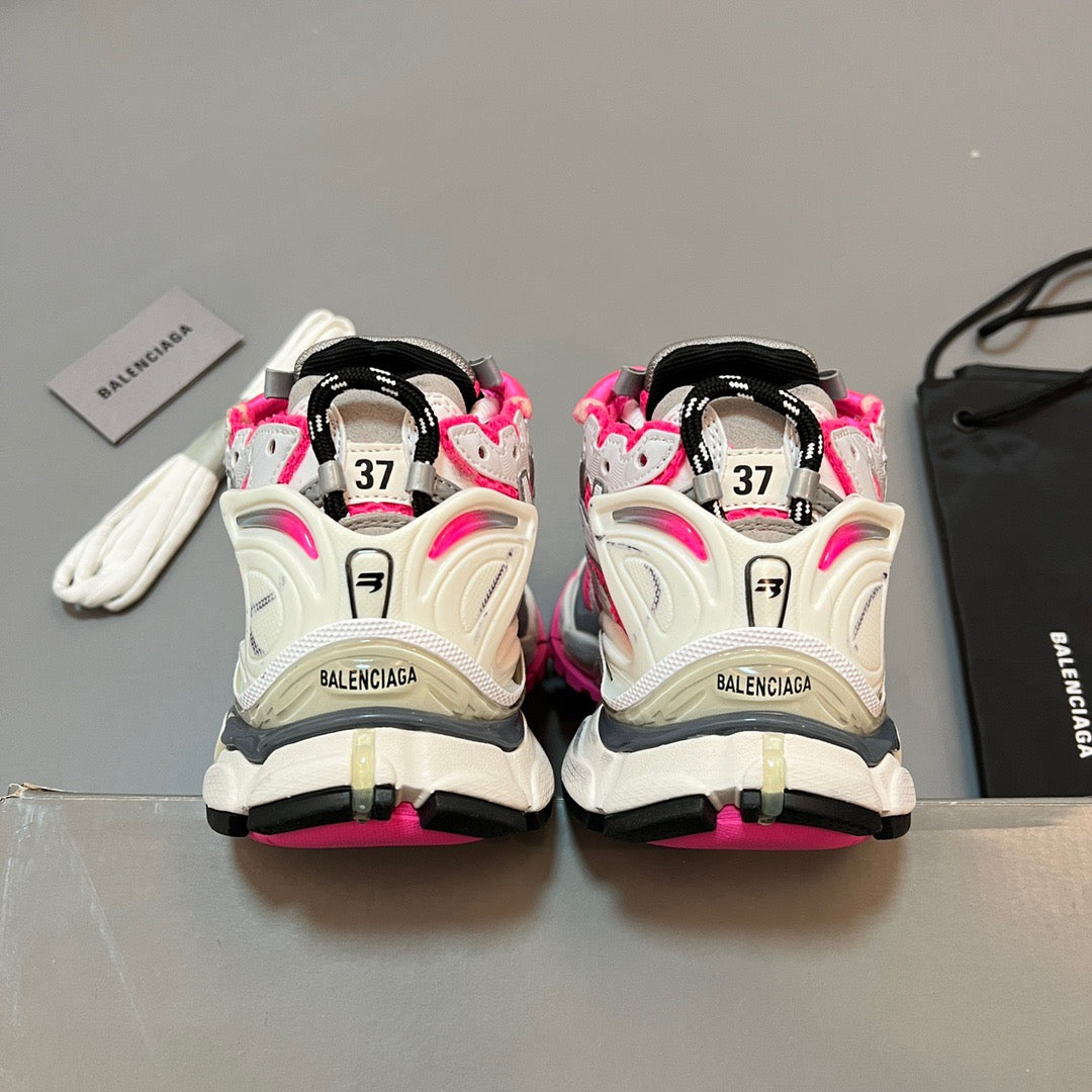 BALENCIAGA RUNNER White Flou Pink