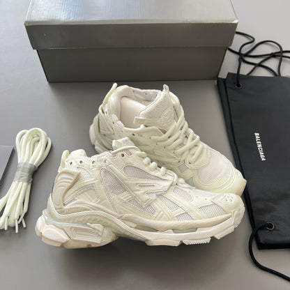 BALENCIAGA RUNNER White Beige