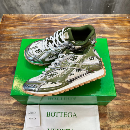 Bottega Veneta Orbit Sneaker / Mud White