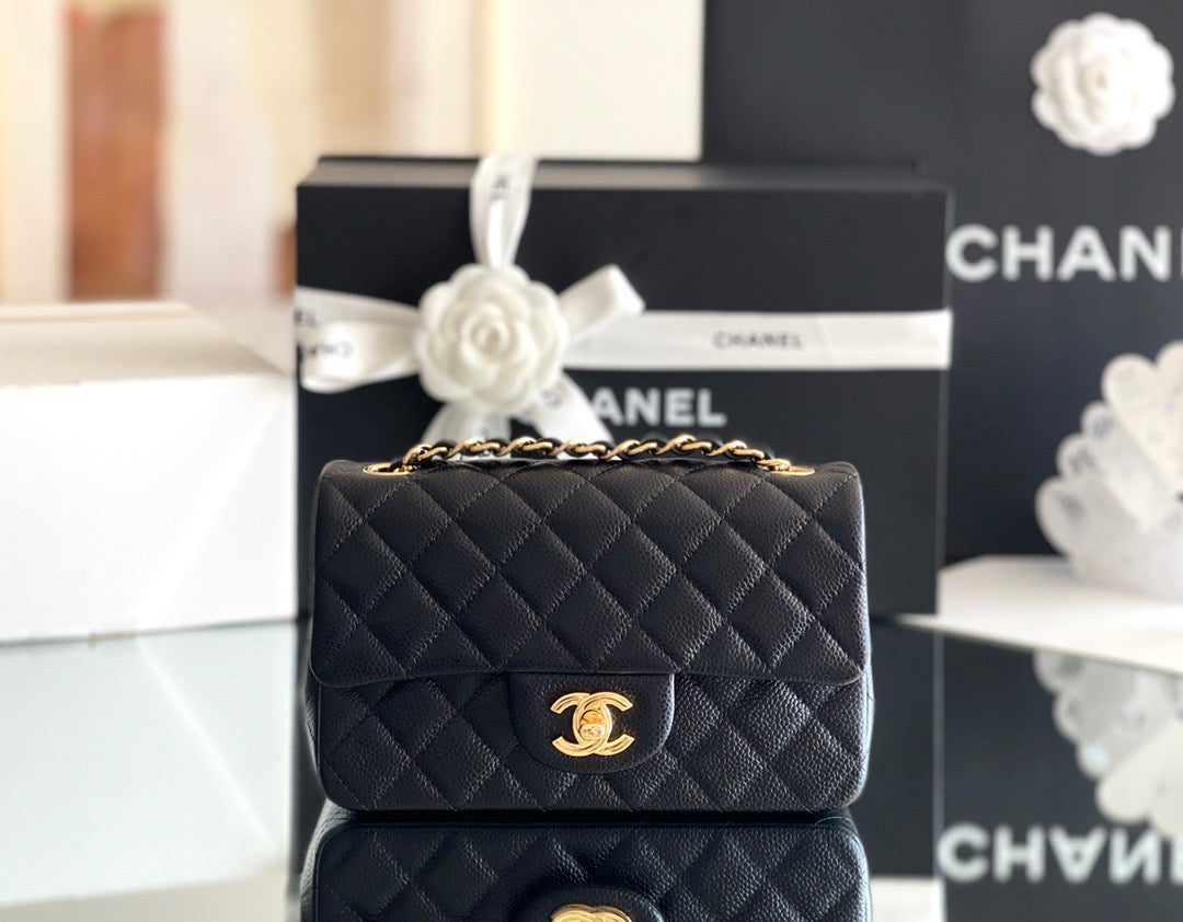 CHANEL CLASSIC