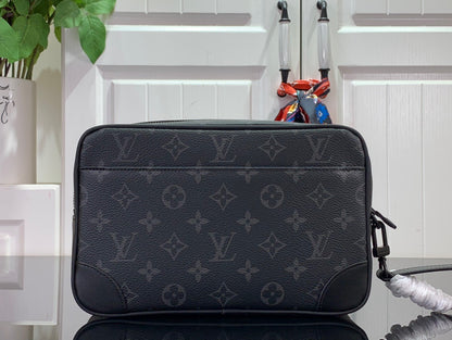 LV M82076 Pochette Kasai