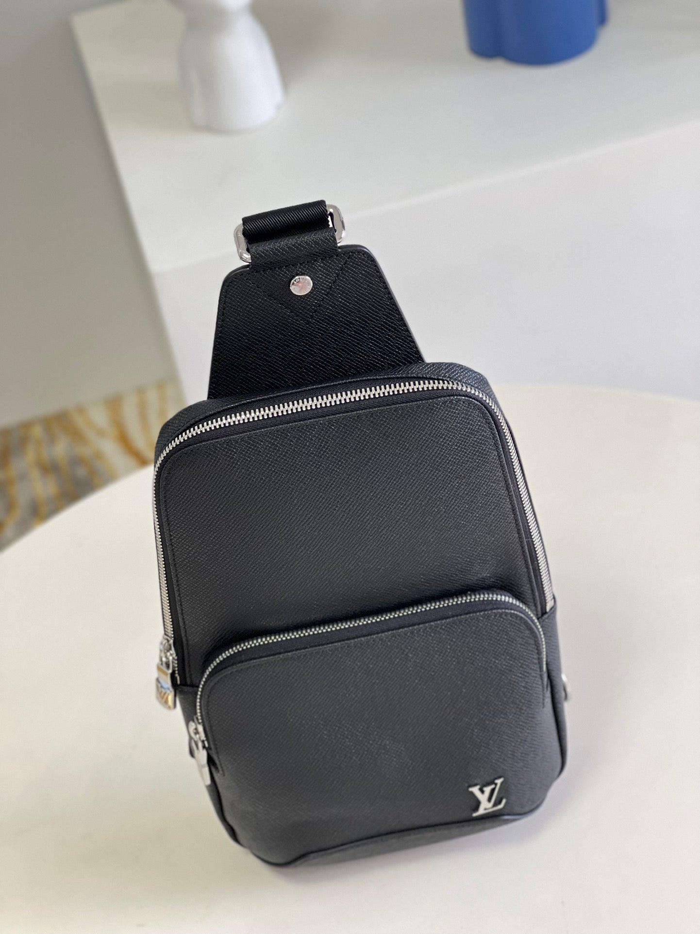 LV AVENUE SLING BAG