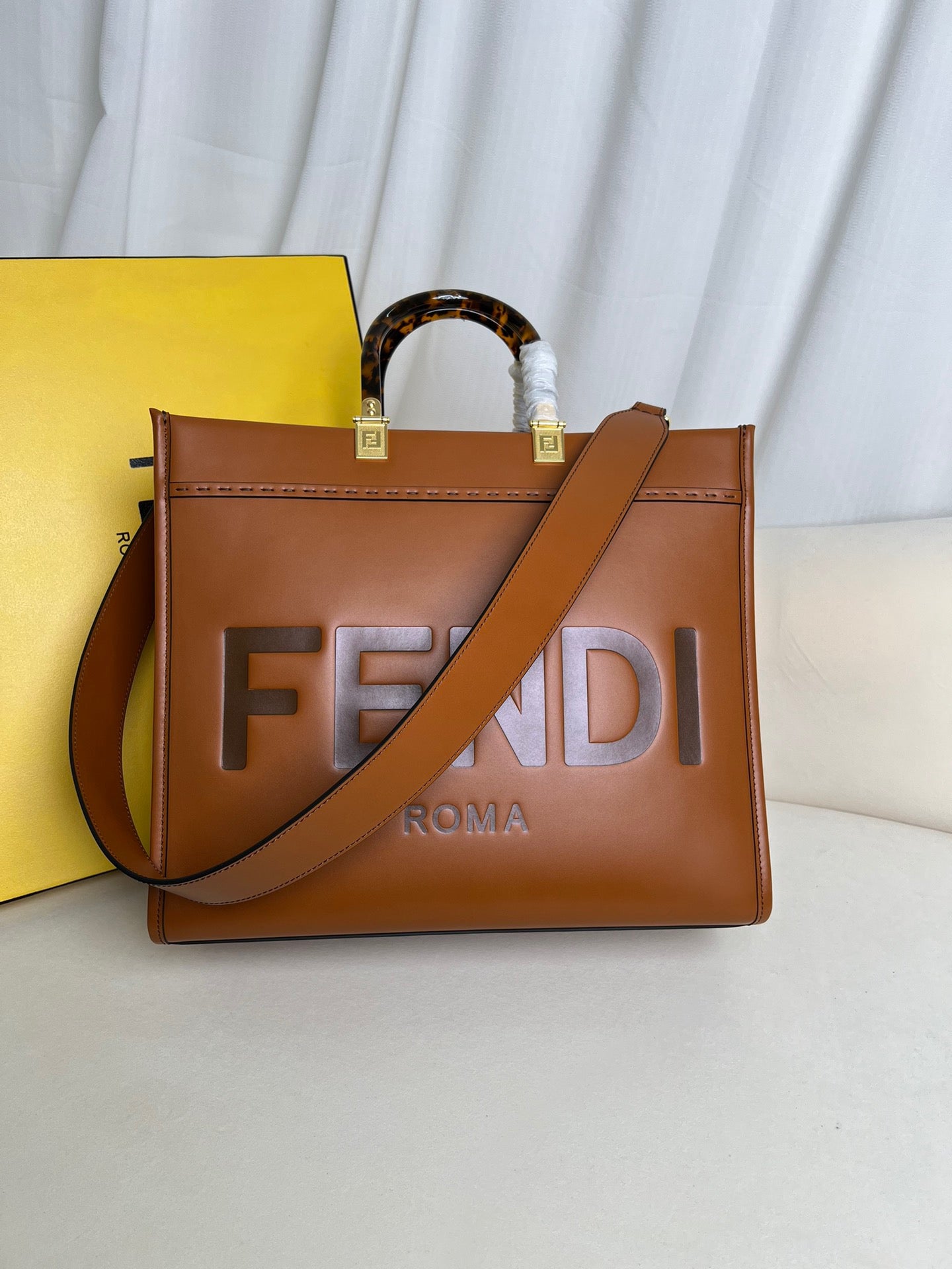 FENDI Sunshine midium tote bag FENDACE