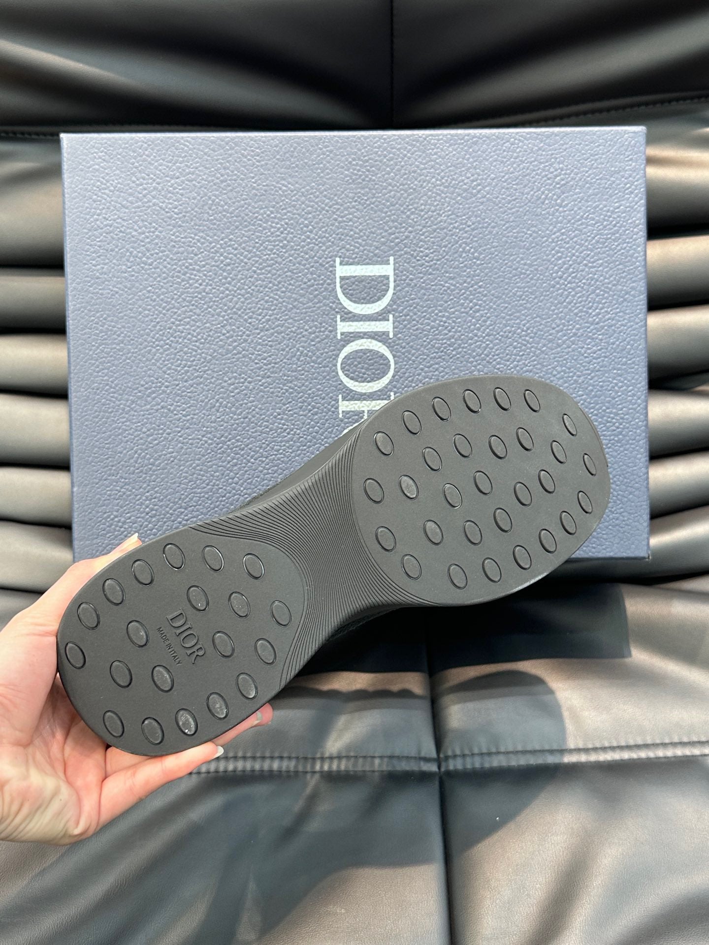 DIOR B25 RUNNER SNEAKER