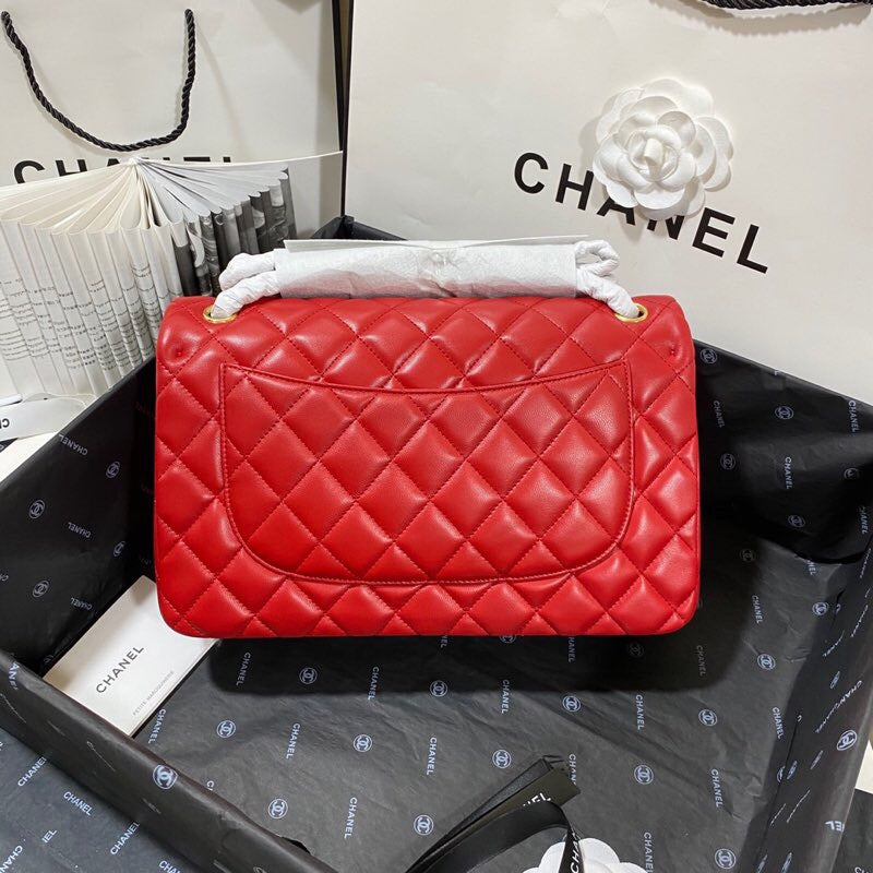 CHANEL CLASICA CIERRE DORADO