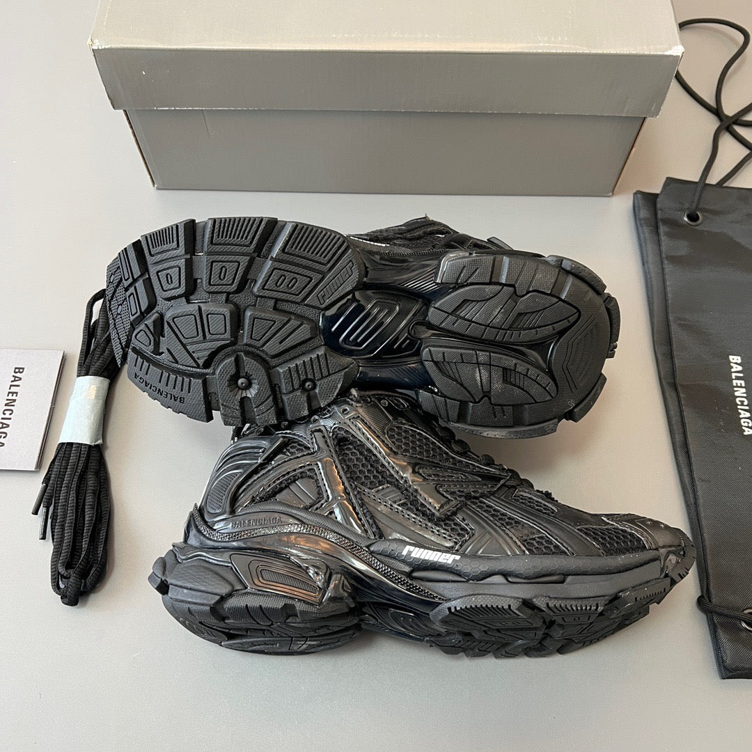 BALENCIAGA RUNNER Black