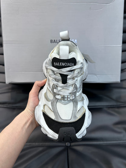 BALENCIAGA CARGO SNEAKERS IN WHITE/GREY