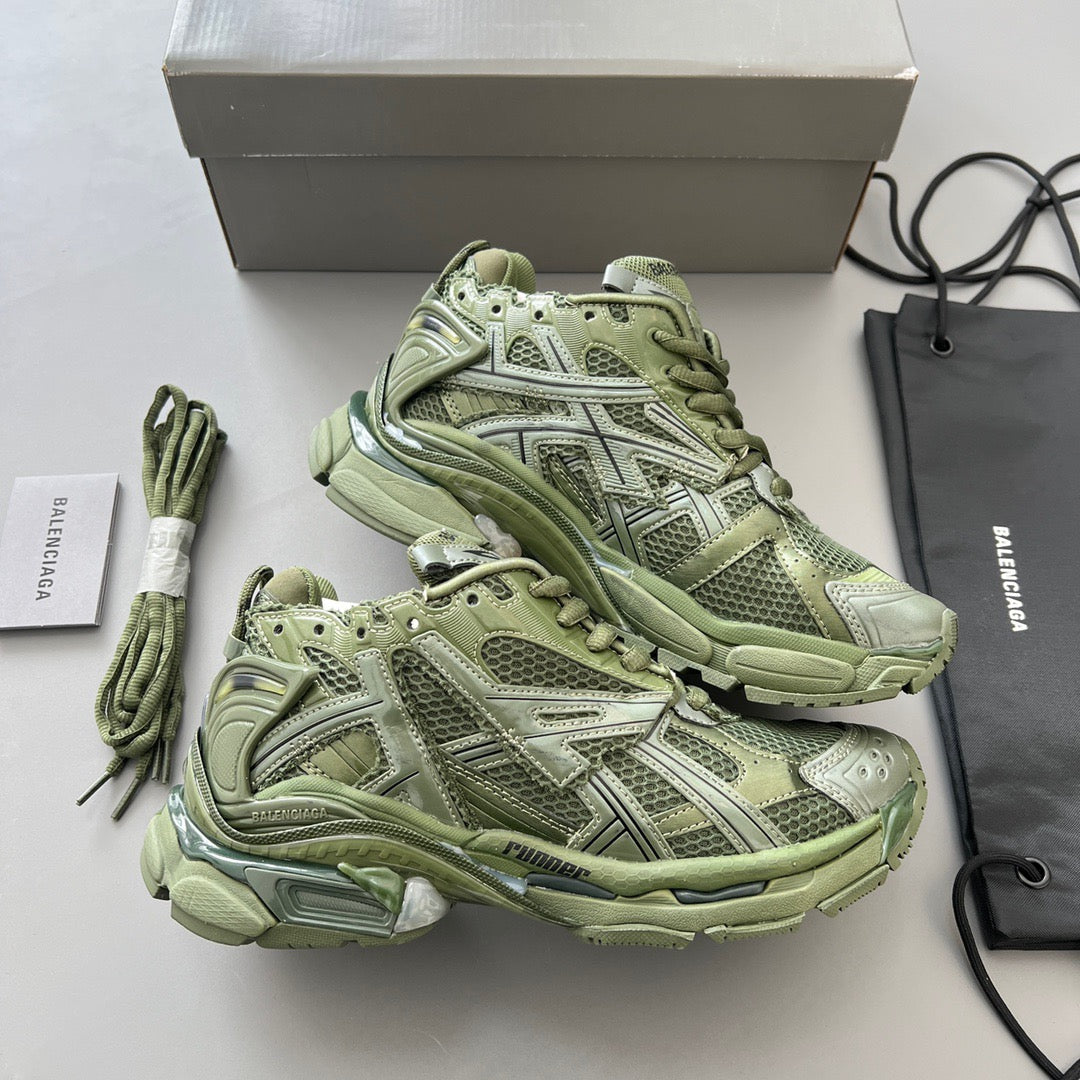 BALENCIAGA RUNNER Oliva