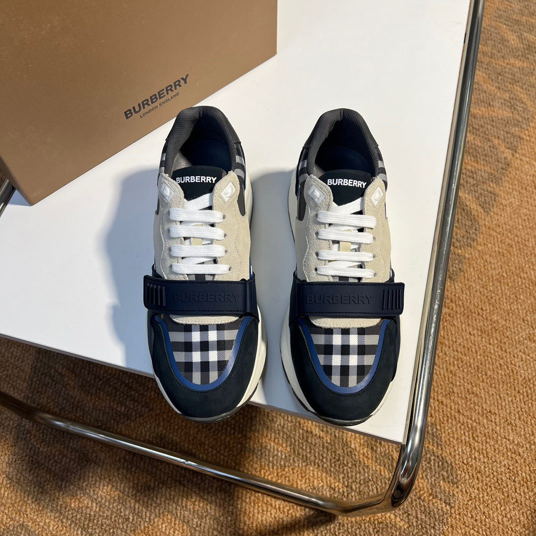 Burberry Sneakers Ramsey black navy