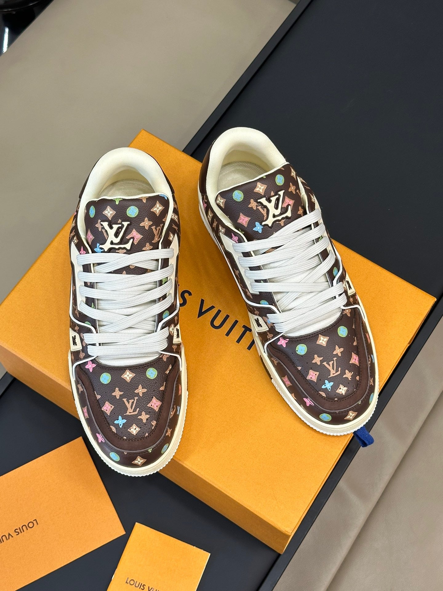 LV Trainer Sneaker 1ACXBV