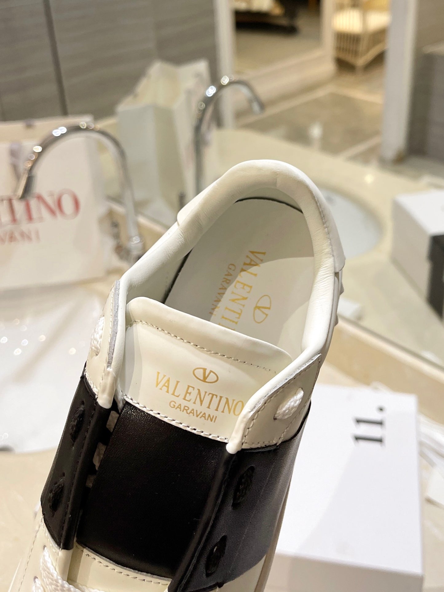 VALENTINO Open Leather