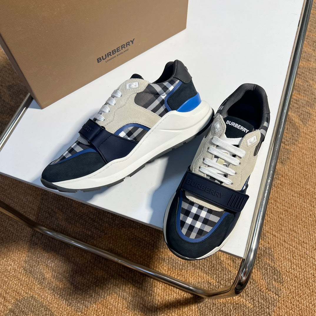 Burberry Sneakers Ramsey black navy