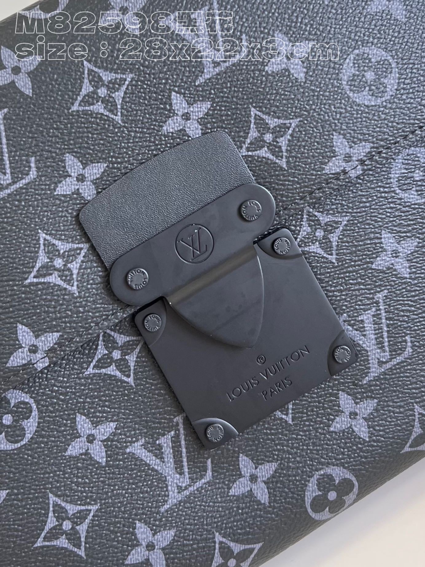 LV Pochette s-Lock M82598