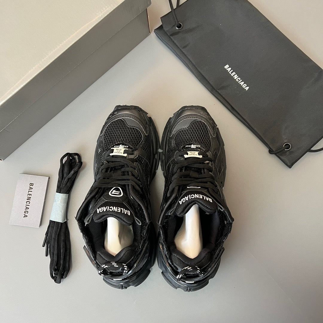 BALENCIAGA RUNNER Black