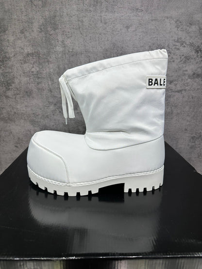 BALENCIAGA SKIWEAR - ALASKA LOW BOOT IN WHITE