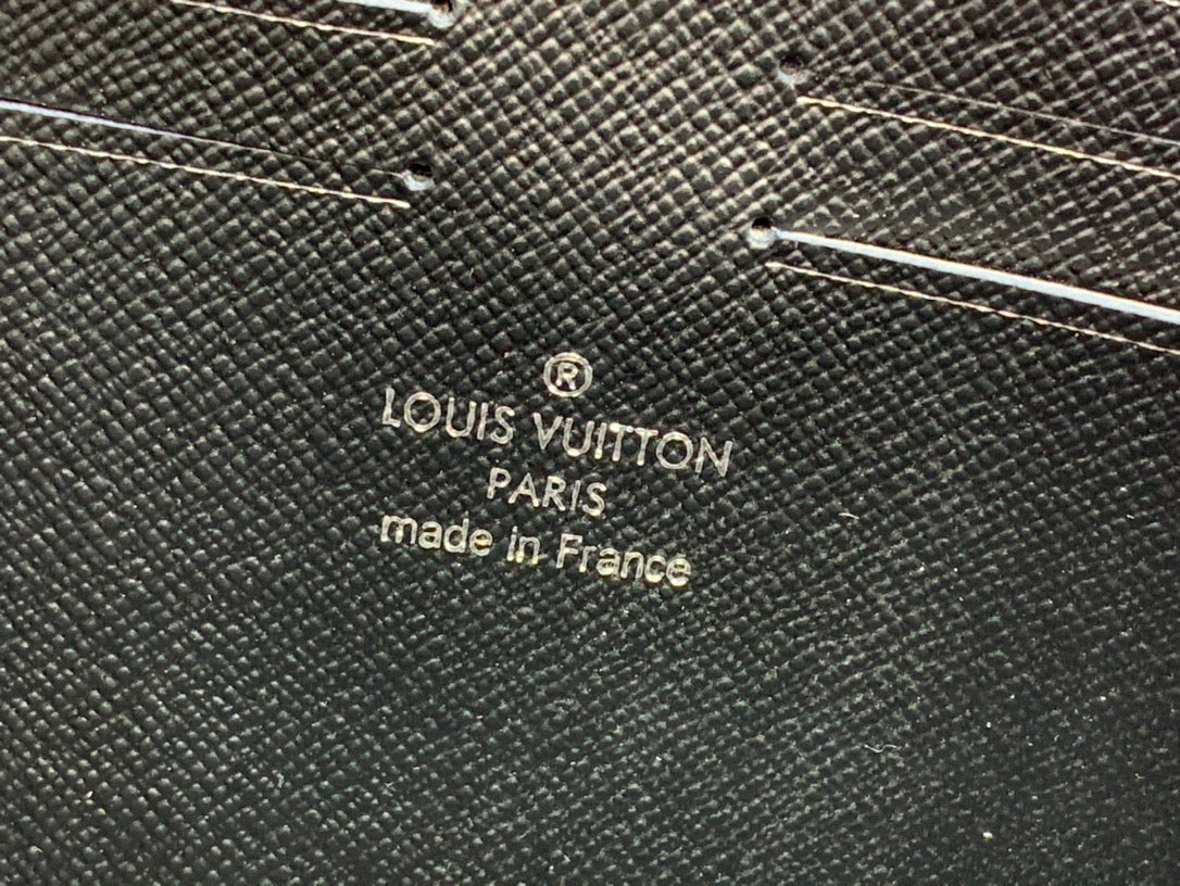 LV M82076 Pochette Kasai